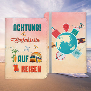 Busfahrerin Geschenk Reisepasshülle Frauen Reisen Pass Etui Cover Organizer Sommer Urlaub Gadgets Kunst-Leder Berufe Accessoire-Reisepass-Hülle-22Feels