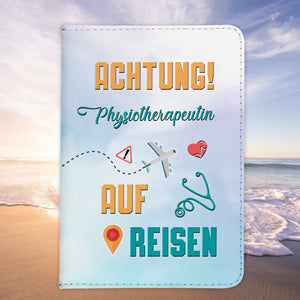Physiotherapeutin Geschenk Reisepasshülle Frauen Reisen Pass Etui Cover Organizer Sommer Urlaub Gadgets Kunst-Leder Berufe Accessoire-Reisepass-Hülle-22Feels