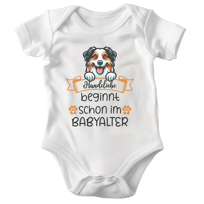 22Feels Unisex Babybody Bio-Baumwolle – Weiß mit Australian Shepherd Hundeliebe – Geschenk zur Geburt, Babyparty oder zum 1. Geburtstag für Hunde-Fans-Baby Body-22Feels