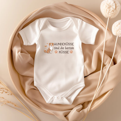 22Feels Unisex Babybody Bio-Baumwolle – Weiß mit Australian Shepherd Hundeküsse – Geschenk zur Geburt, Babyparty oder zum 1. Geburtstag für Hunde-Fans-Baby Body-22Feels
