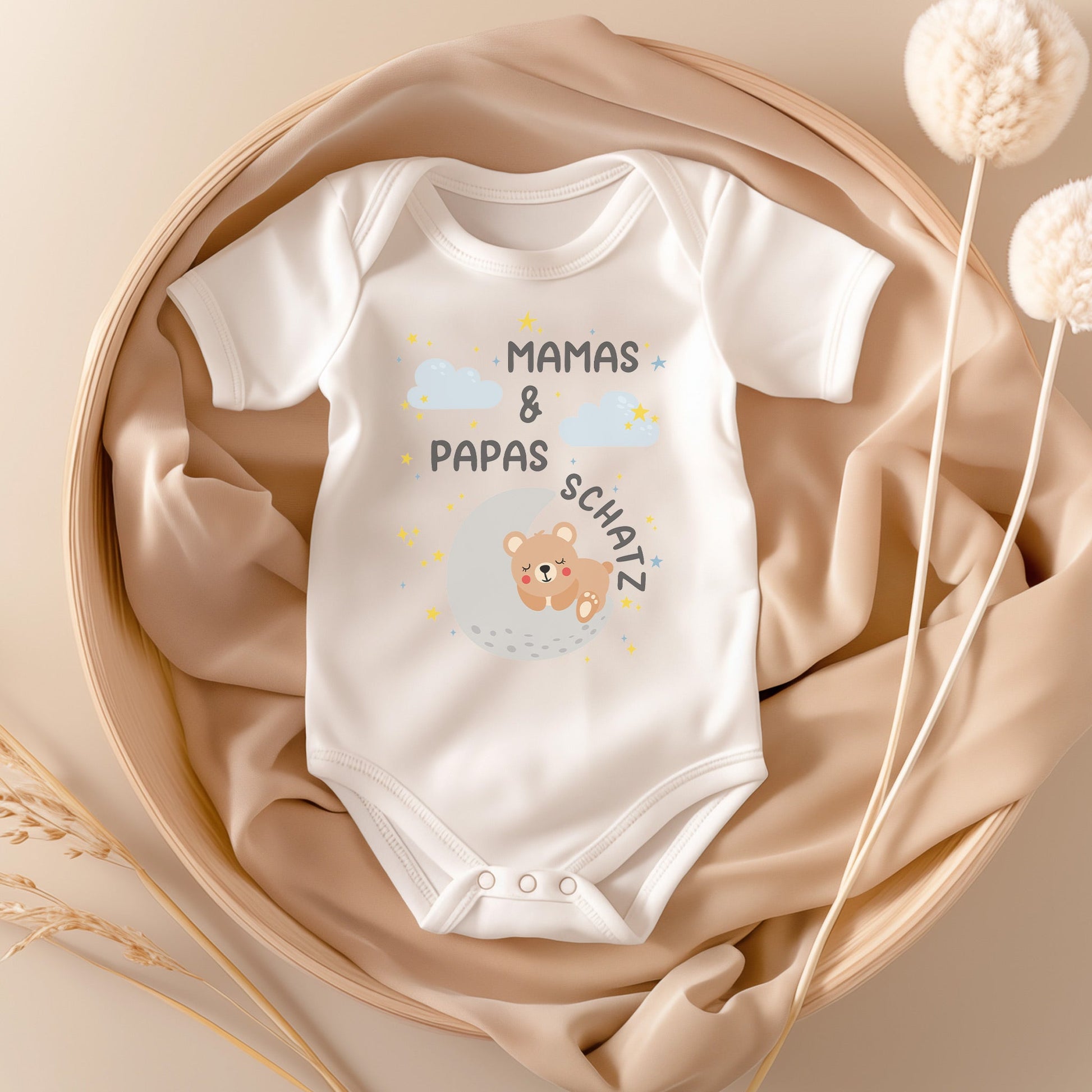 22Feels Unisex Babybody Bio-Baumwolle – Weiß mit Mamas & Papas Schatz – Geschenk zur Geburt, Babyparty oder zum 1. Geburtstag für Eltern-Baby Body-22Feels