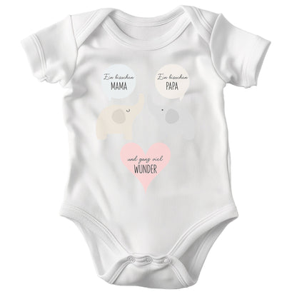 22Feels Unisex Babybody Bio-Baumwolle – Weiß mit Elefanten Wunder Spruch – Geschenk zur Geburt, Babyparty oder zum 1. Geburtstag & Taufe-Baby Body-22Feels
