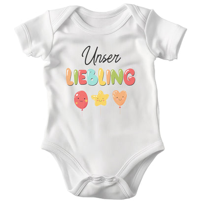 22Feels Unisex Babybody Bio-Baumwolle – Weiß mit Unser Liebling Motiv – Geschenk zur Geburt, Babyparty oder zum 1. Geburtstag-Baby Body-22Feels