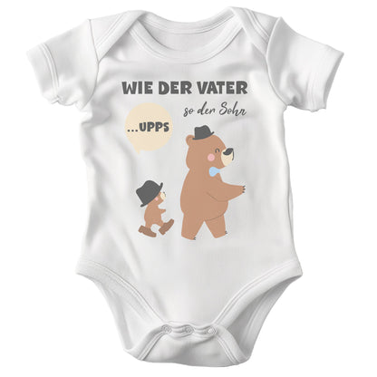 22Feels Unisex Babybody Bio-Baumwolle – Weiß mit Wie der Vater so der Sohn Upps – Geschenk zur Geburt, Babyparty oder zum 1. Geburtstag für Papa-Baby Body-22Feels