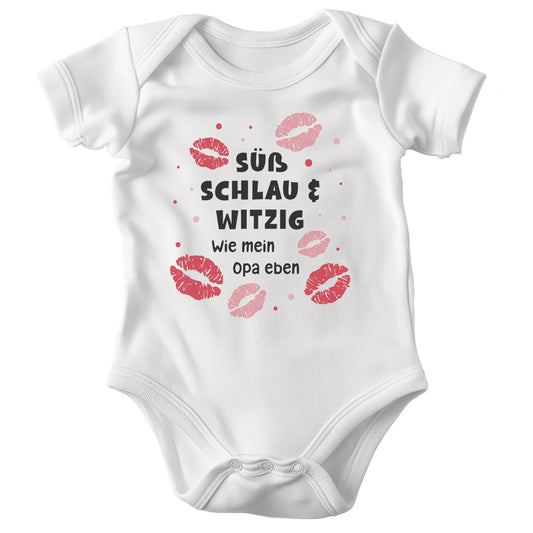 22Feels Unisex Babybody Bio-Baumwolle – Weiß mit Lustigem Opa Spruch & Küssen – Geschenk zur Geburt, Babyparty oder zum 1. Geburtstag von Opa-Baby Body-22Feels