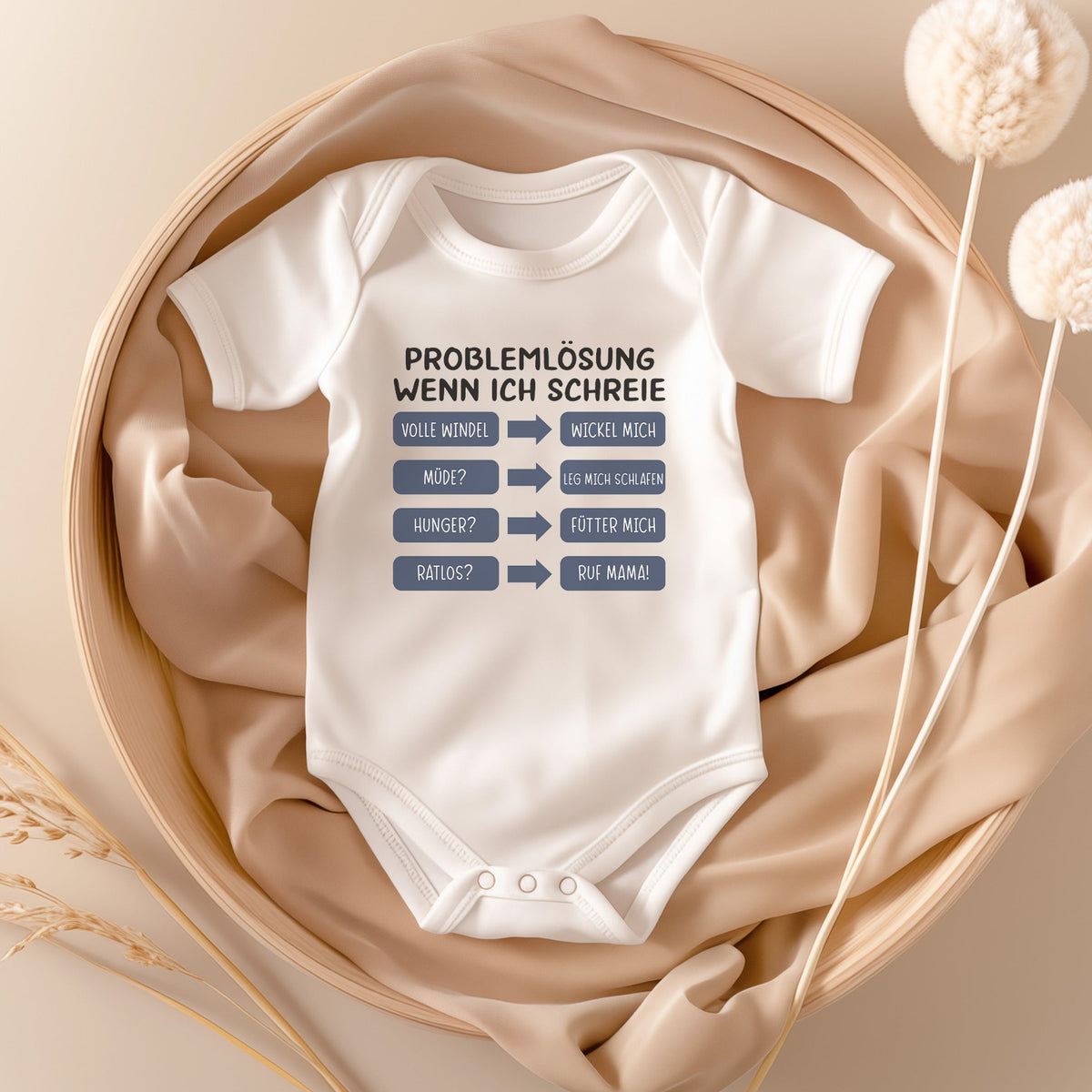 22Feels Babybody Jungen Bio-Baumwolle – Weiß mit Problemlösung Spruch (Blau) – Geschenk von Mama zur Geburt oder Babyparty-Baby Body-22Feels