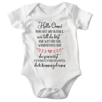 22Feels Babybody Mädchen Bio-Baumwolle – Weiß mit Hallo Oma Herz – Geschenk von Oma zur Geburt oder Babyparty-Baby Body-22Feels