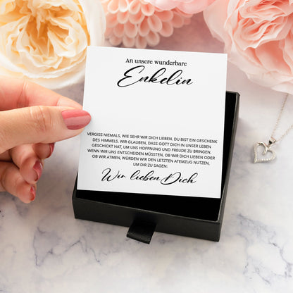 22Feels® Unsere Enkelin Geschenk Silber 925/000 Herz Halskette mit Karte Mädchen Frauen Schmuck Enkelkind Geburtstag Damen Weihnachten Firmung Konfirmation-Schmuck mit Botschaftskarte - Herz21-22Feels