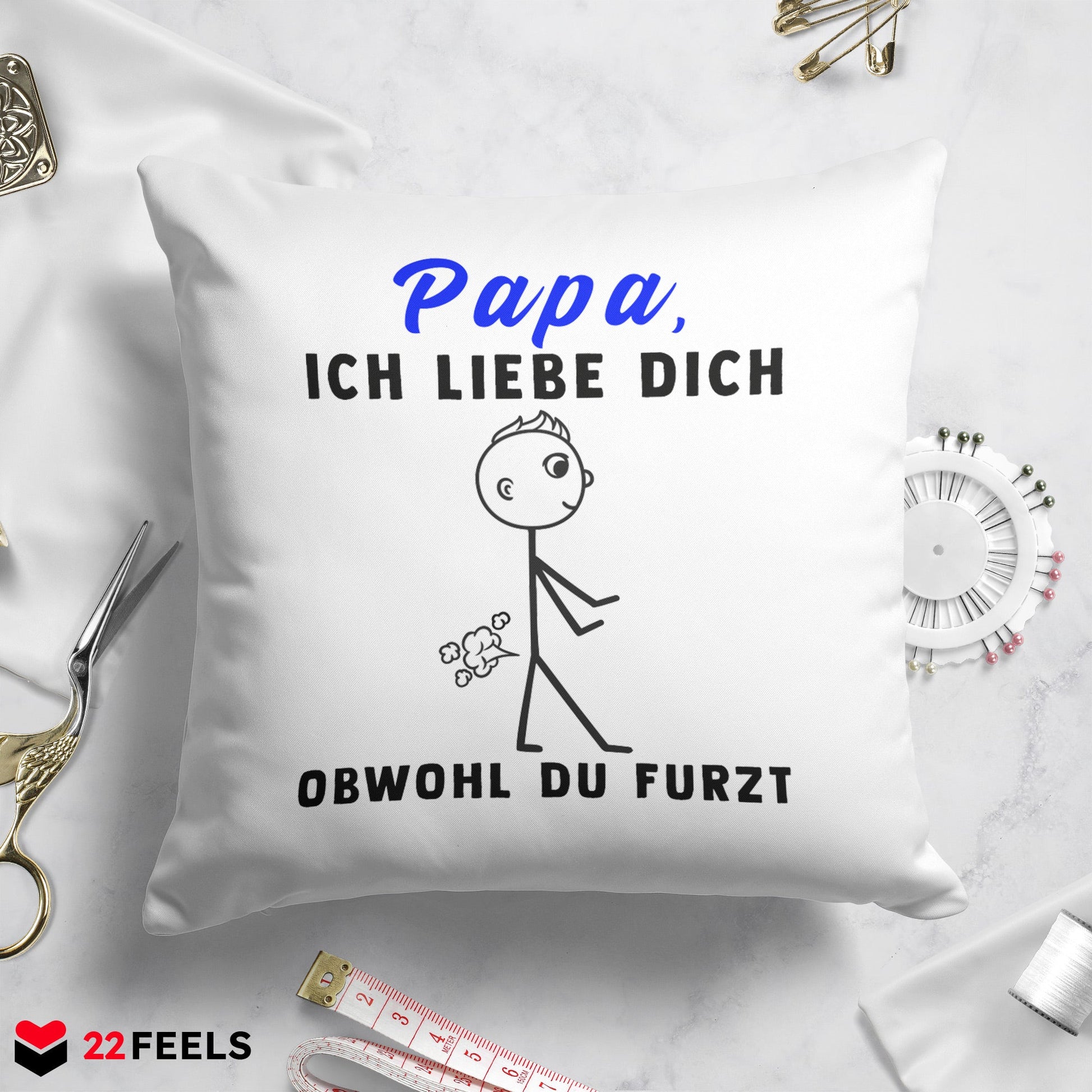 22Feels® ORIGINAL Kissen - Vater Geschenk - Spruch: Ich Liebe Dich, Obwohl Du Furzt (Weiss, 40x40cm)-Kissen Weiss 40x40-22Feels