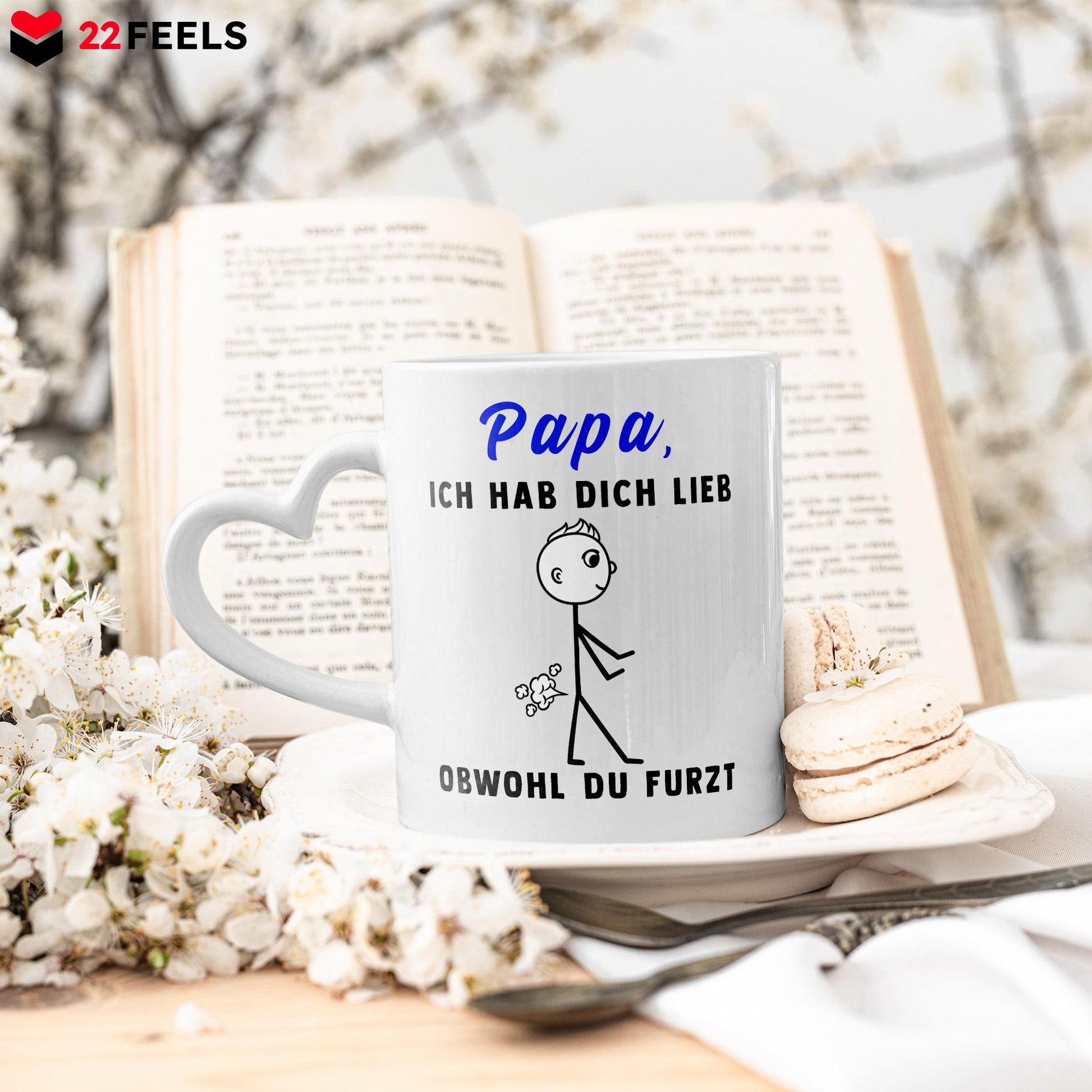 22Feels® Geschenk für Papas - Tasse mit Spruch: Ich Hab Dich Lieb Obwohl Du Furzt (Herzhenkel, Weiss, 320ml)-Tasse Weiss Herzhenkel 320ml-22Feels