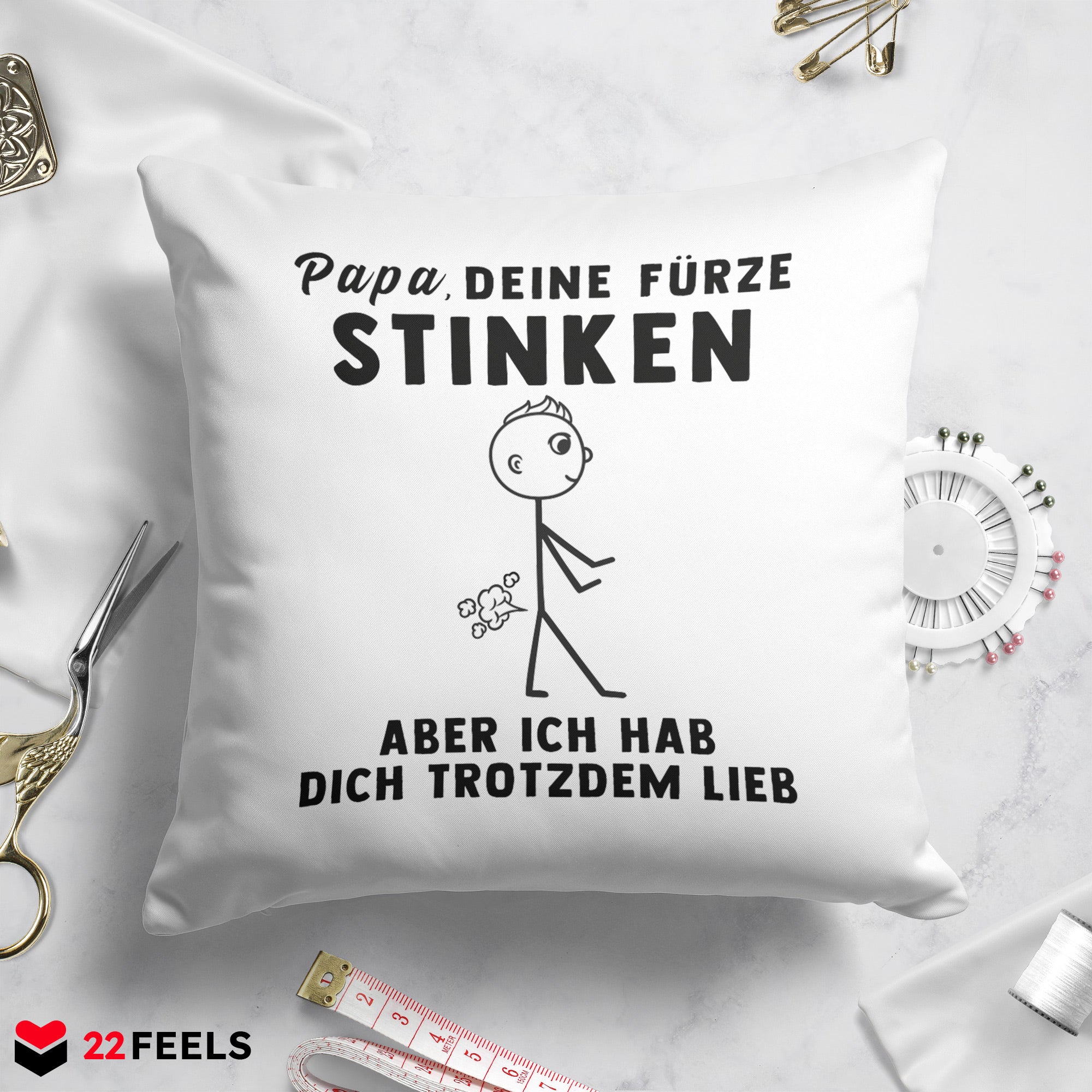 22Feels® ORIGINAL Kissen - Vater Geschenk - Spruch: Papa, Deine Fürze Stinken (Weiss, 40x40cm)-Kissen Weiss 40x40-22Feels