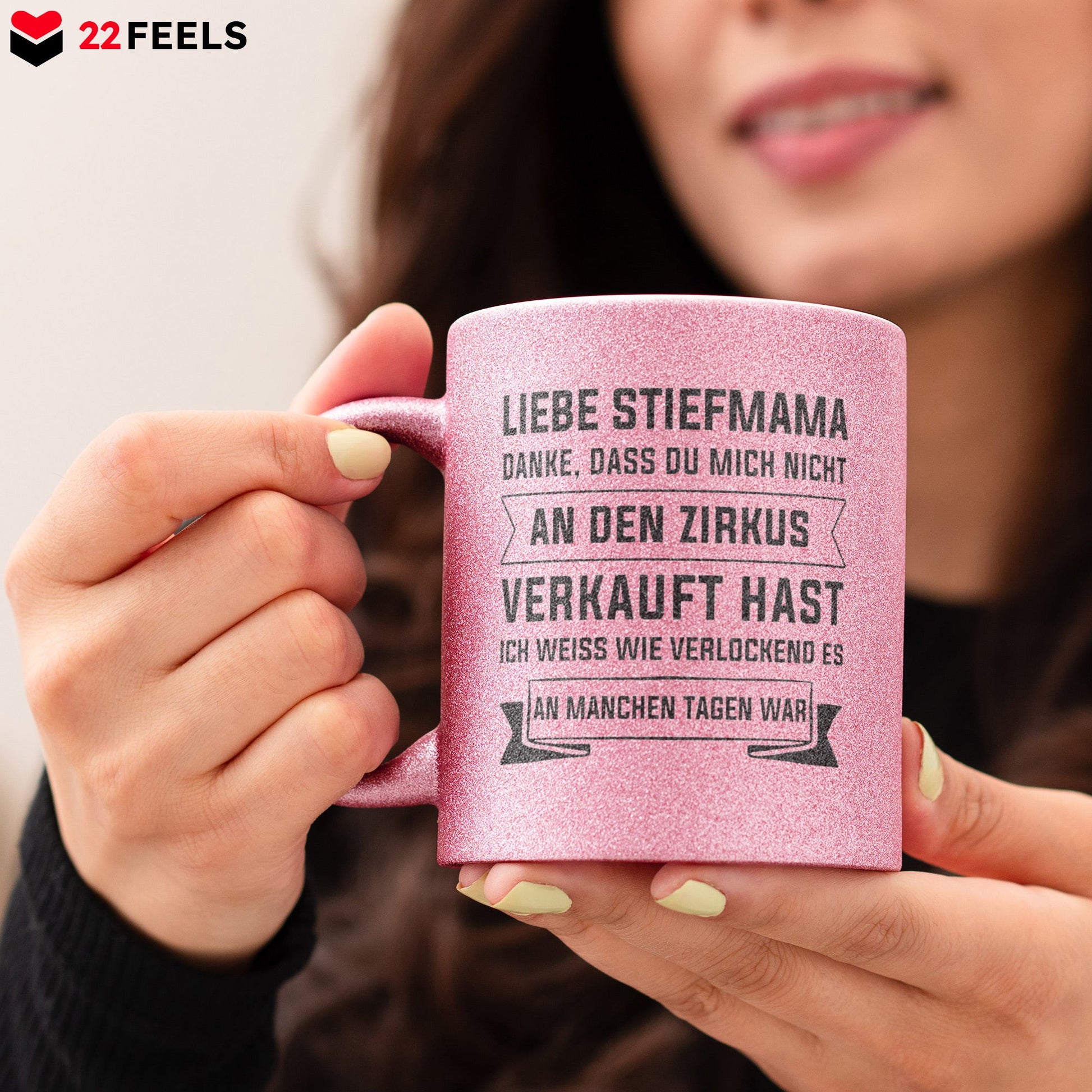 22Feels® Stiefmama Geschenk - Glitzertasse mit Spruch (Pink, 320ml)-Glitzertasse Pink 325ml-22Feels
