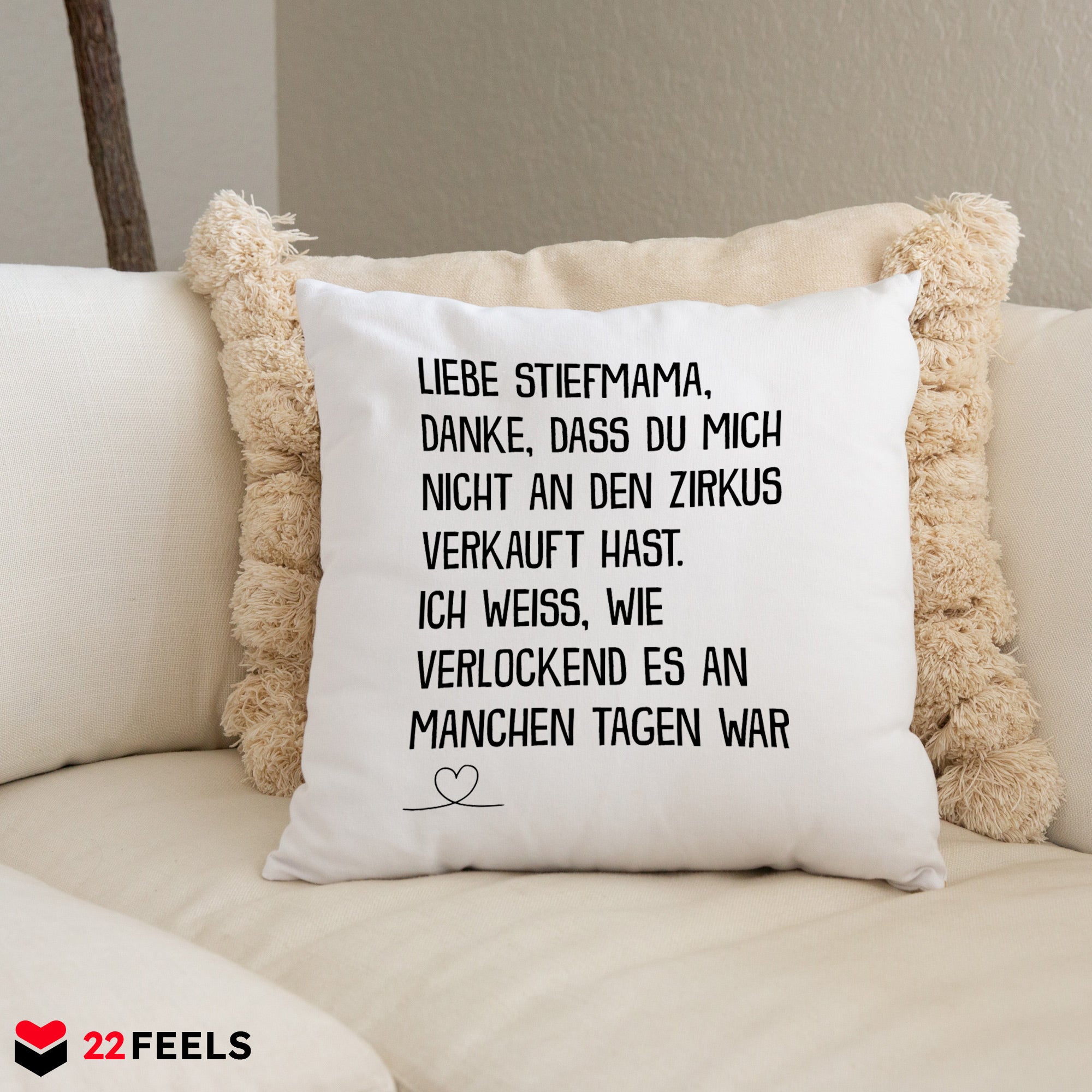 22Feels® Stiefmama Geschenk - Kissen mit Spruch (Weiss 40x40cm)-Kissen Weiss 40x40-22Feels