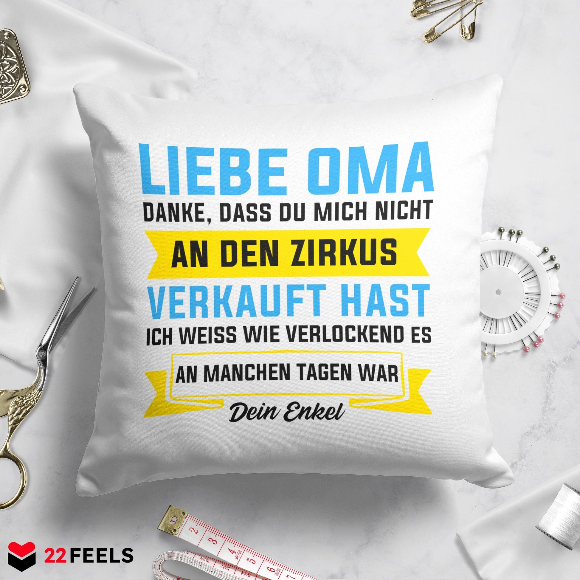 22Feels® Oma Geschenk von Enkel - Kissen mit Spruch (Weiss 40x40cm)-Kissen Weiss 40x40-22Feels