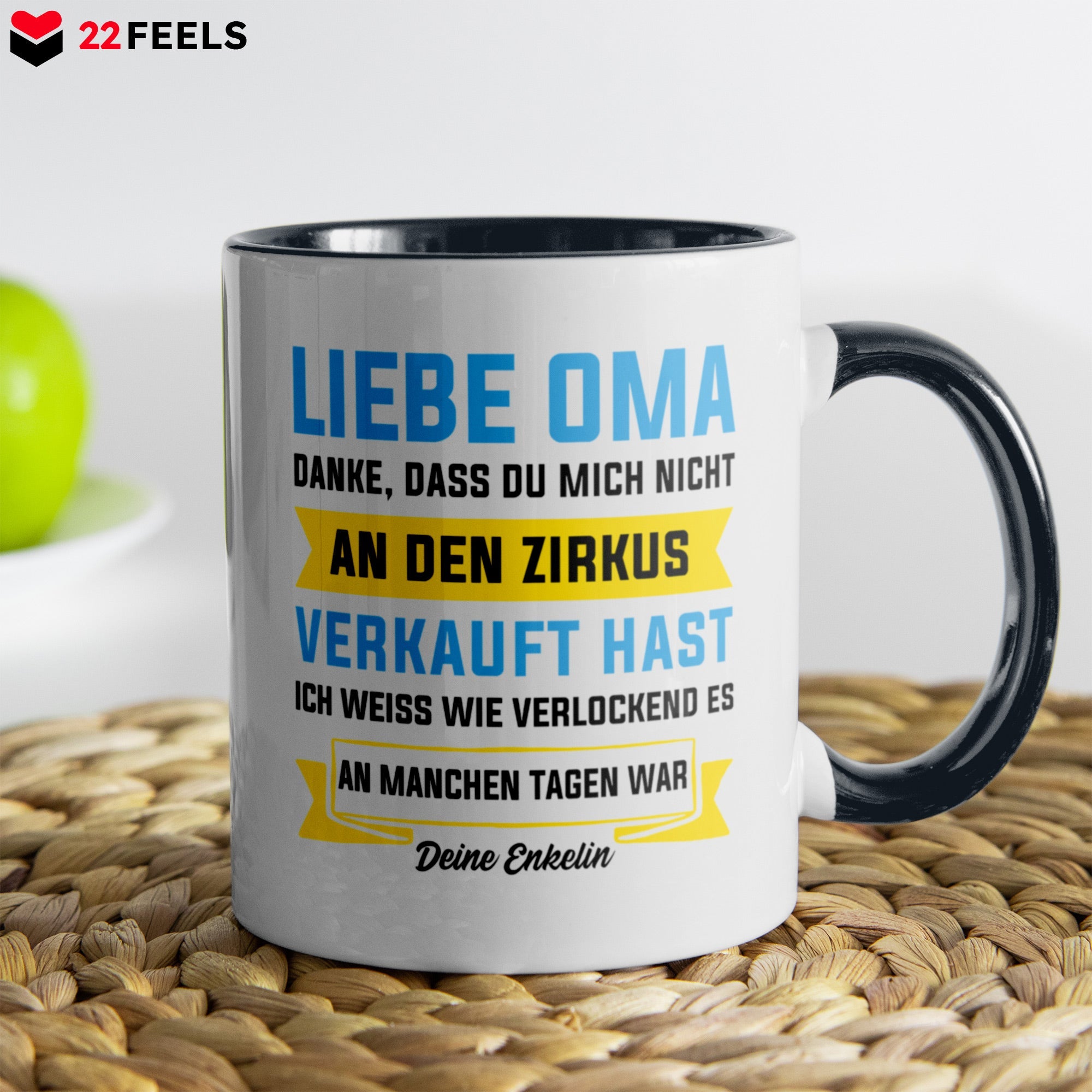 22Feels® Oma Geschenk von Enkelin - Tasse mit Spruch (Weiss-Schwarz, 320ml)-TwoTone Tasse Weiss-Schwarz 320ml-22Feels