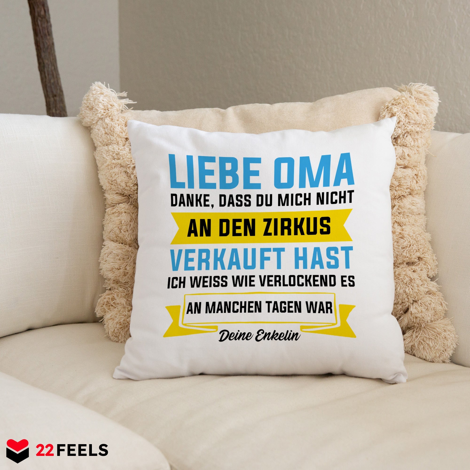 22Feels® Oma Geschenk von Enkelin - Kissen mit Spruch (Weiss 40x40cm)-Kissen Weiss 40x40-22Feels