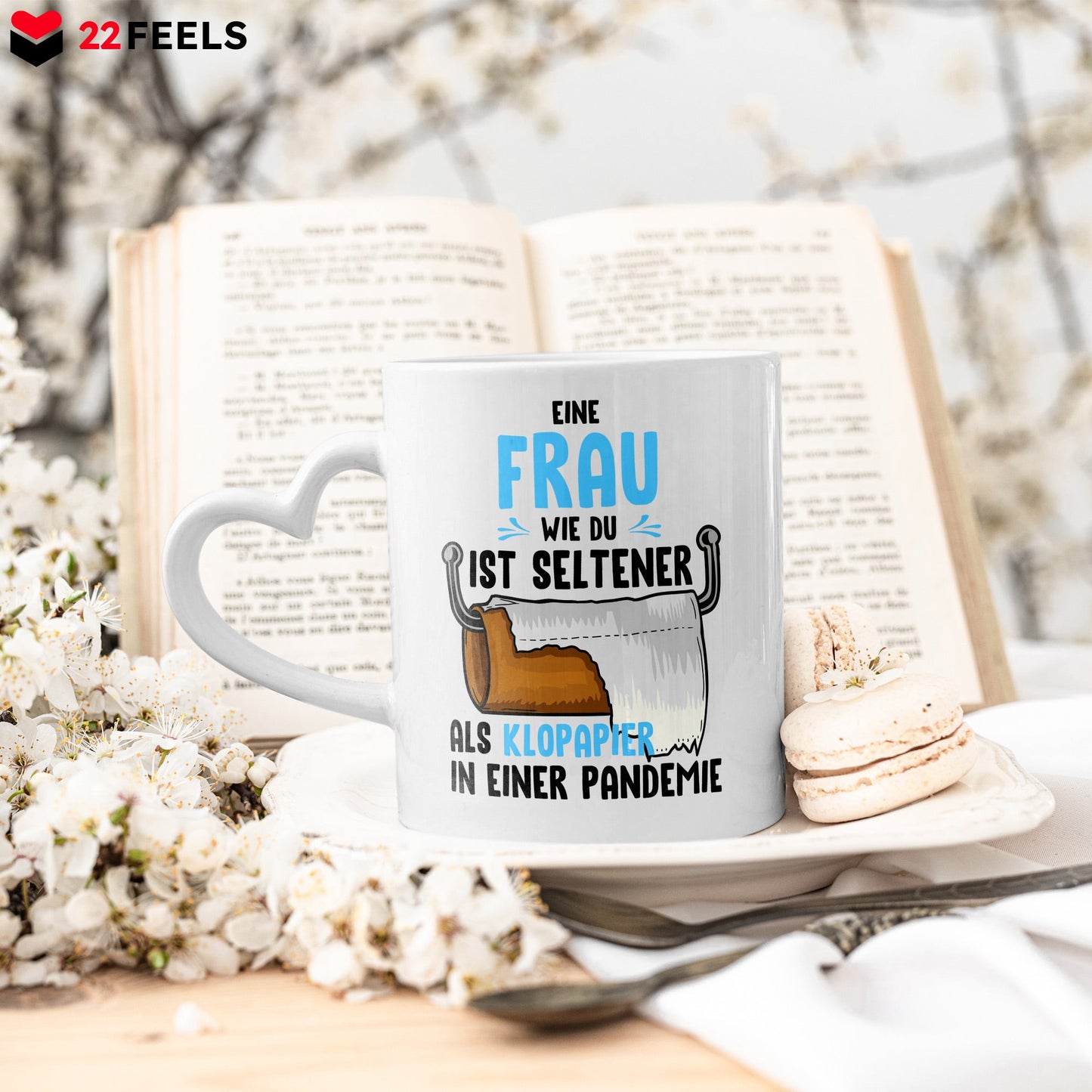 22Feels® Ehefrau Geschenk zum Hochzeitstag, Valentinstag etc. - Tasse mit Spruch: Seltener als Klopapier (Herzhenkel, Weiss, 320ml)-Tasse Weiss Herzhenkel 320ml-22Feels