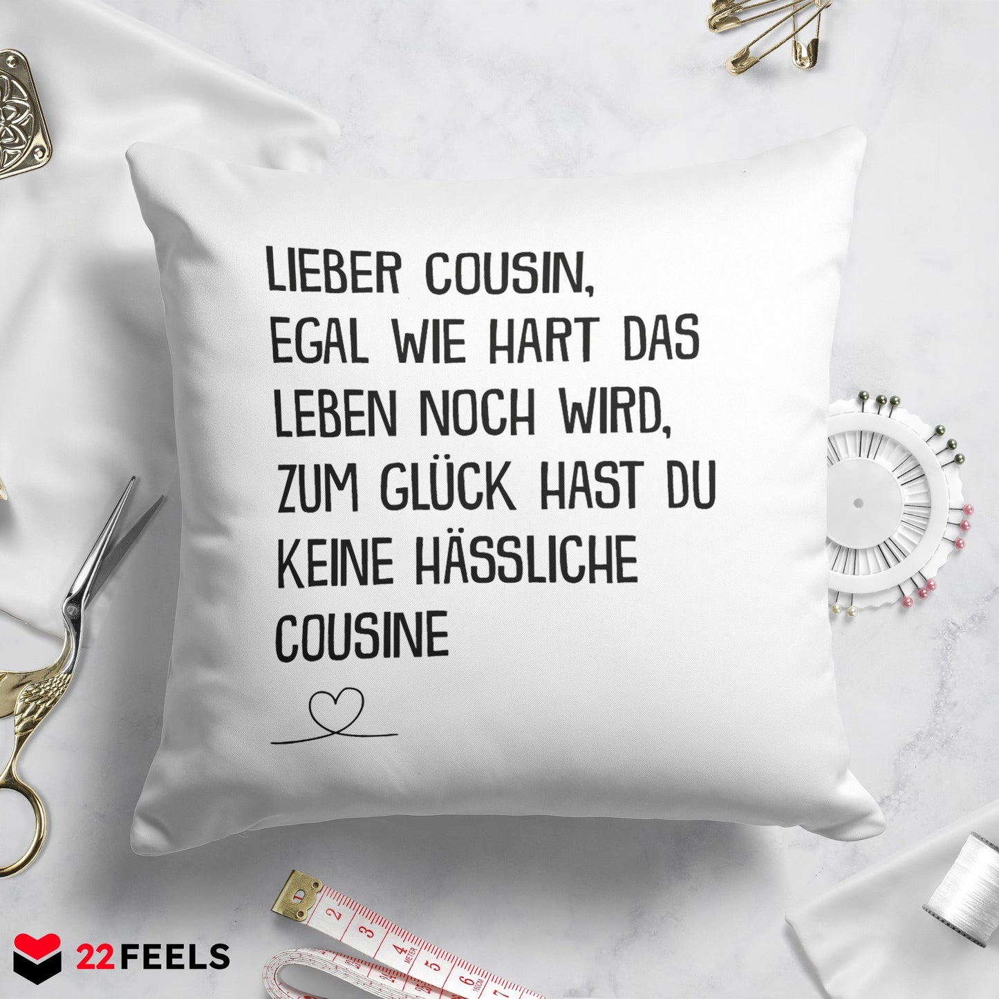 22Feels® Cousin Geschenk von der Cousine - Kissen mit Spruch (Weiss 40x40cm)-Kissen Weiss 40x40-22Feels