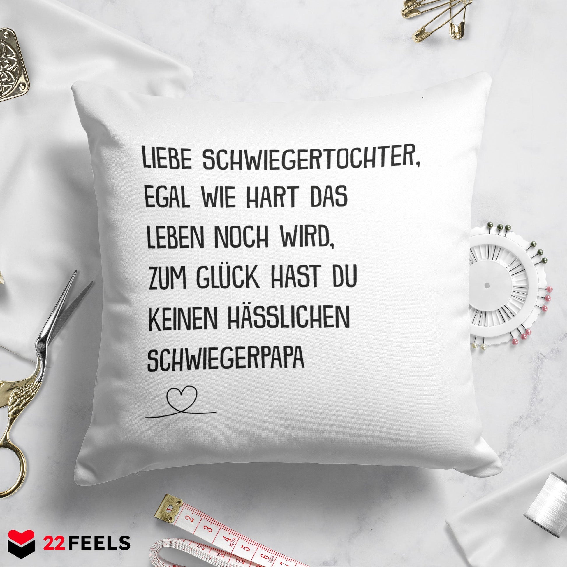 22Feels® Schwiegertochter Geschenk vom Schwiegerpapa - Kissen mit Spruch (Weiss 40x40cm)-Kissen Weiss 40x40-22Feels
