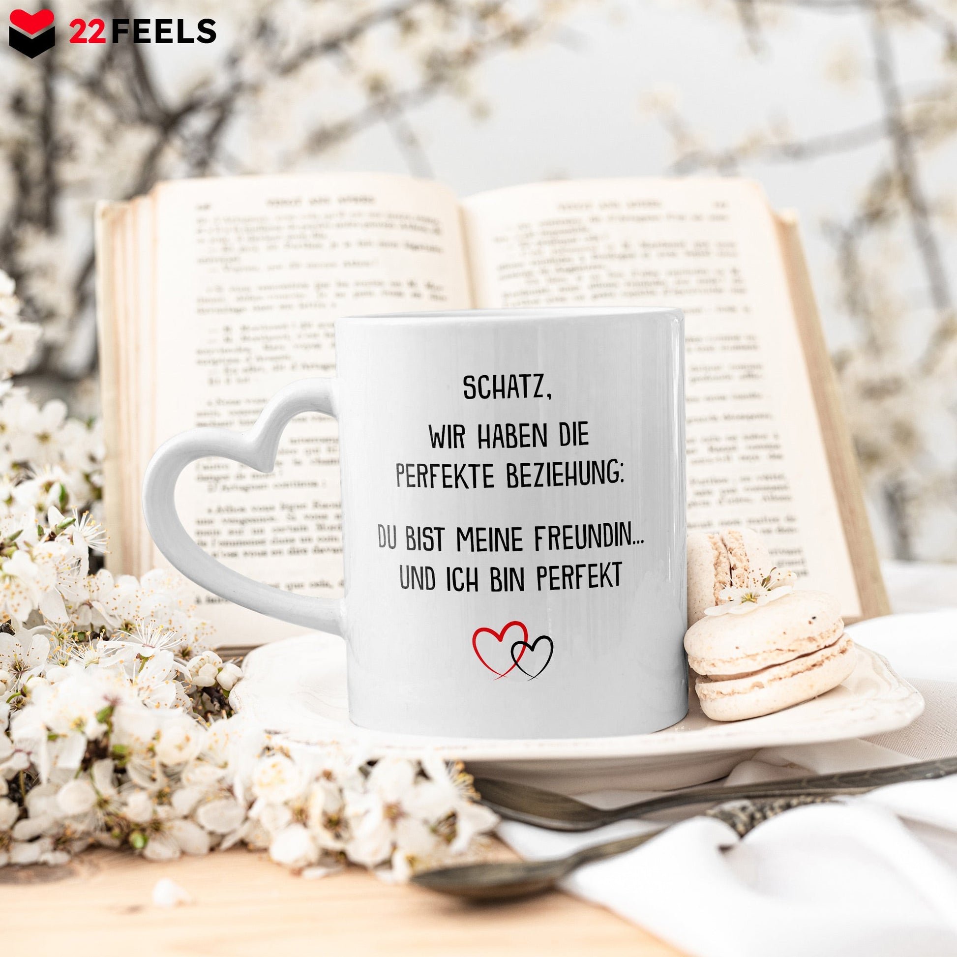 22Feels® Freundin Geschenk zum Jahrestag, Valentinstag etc. - Tasse mit Spruch (Herzhenkel, Weiss, 320ml)-Tasse Weiss Herzhenkel 320ml-22Feels