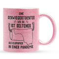 22Feels® Schwiegertochter Geschenk - Glitzertasse mit Spruch (Pink, 320ml)-Glitzertasse Pink 320ml-22Feels