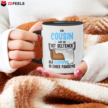 22Feels® Cousin Geschenk - Tasse mit Spruch (Weiss-Schwarz, 320ml)-TwoTone Tasse Weiss-Schwarz 320ml-22Feels
