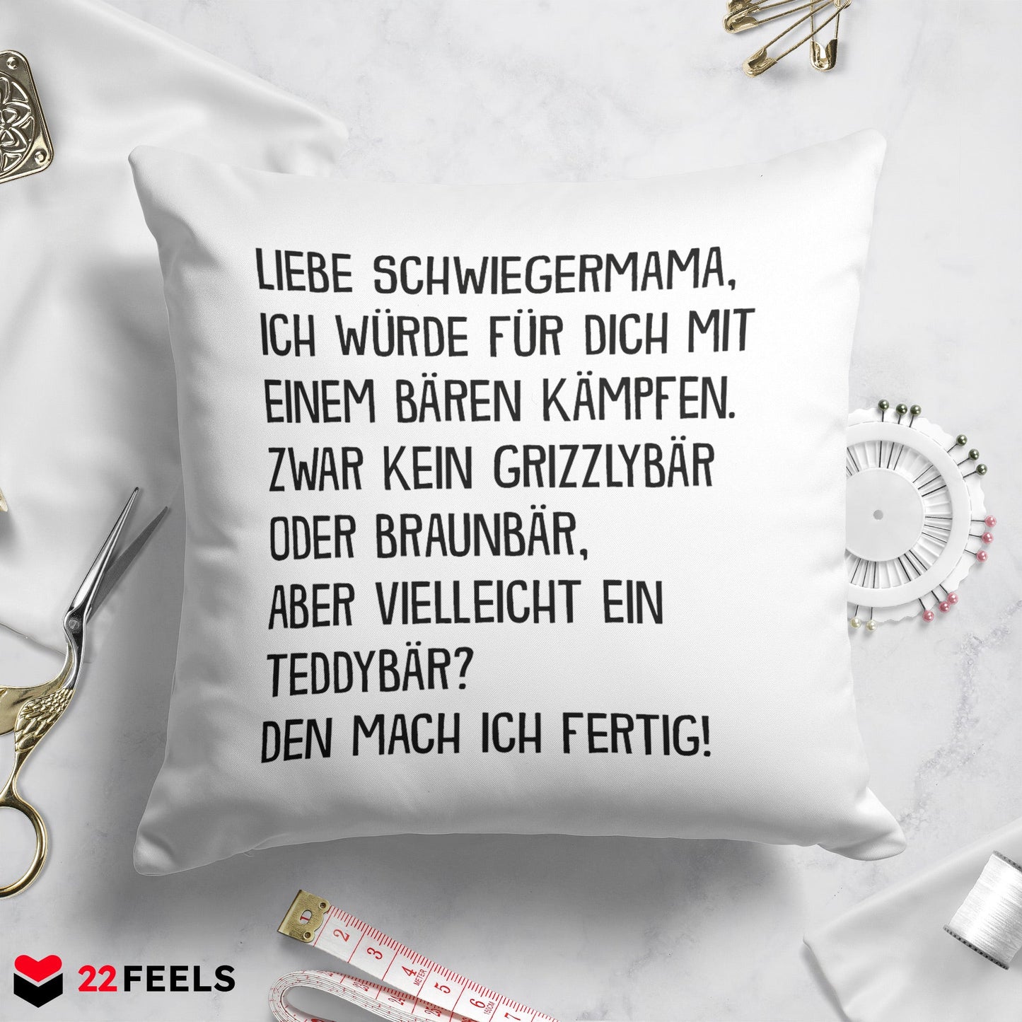 22Feels® Schwiegermama Geschenk - Kissen mit Spruch (Weiss 40x40cm)-Kissen Weiss 40x40-22Feels