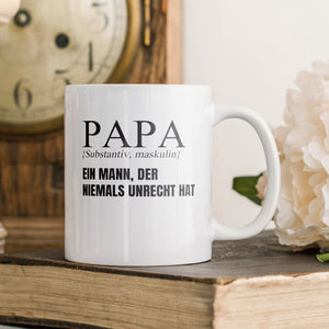 22Feels® Geschenk für Papas - Tasse mit Spruch: Definition - Ein Mann, der niemals unrecht hat (Weiss, 320ml)-Weisse Tasse 320ml-22Feels