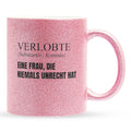 22Feels® Verlobte Geschenk - Glitzertasse mit Spruch (Pink, 320ml)-Glitzertasse Pink 320ml-22Feels
