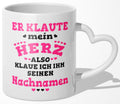22Feels® Verlobte Geschenk - Tasse mit Spruch: Er klaute mein Herz (Herzhenkel, Weiss, 320ml)-Tasse Weiss Herzhenkel 320ml-22Feels