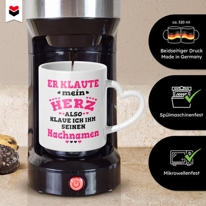 22Feels® Verlobte Geschenk - Tasse mit Spruch: Er klaute mein Herz (Herzhenkel, Weiss, 320ml)-Tasse Weiss Herzhenkel 320ml-22Feels