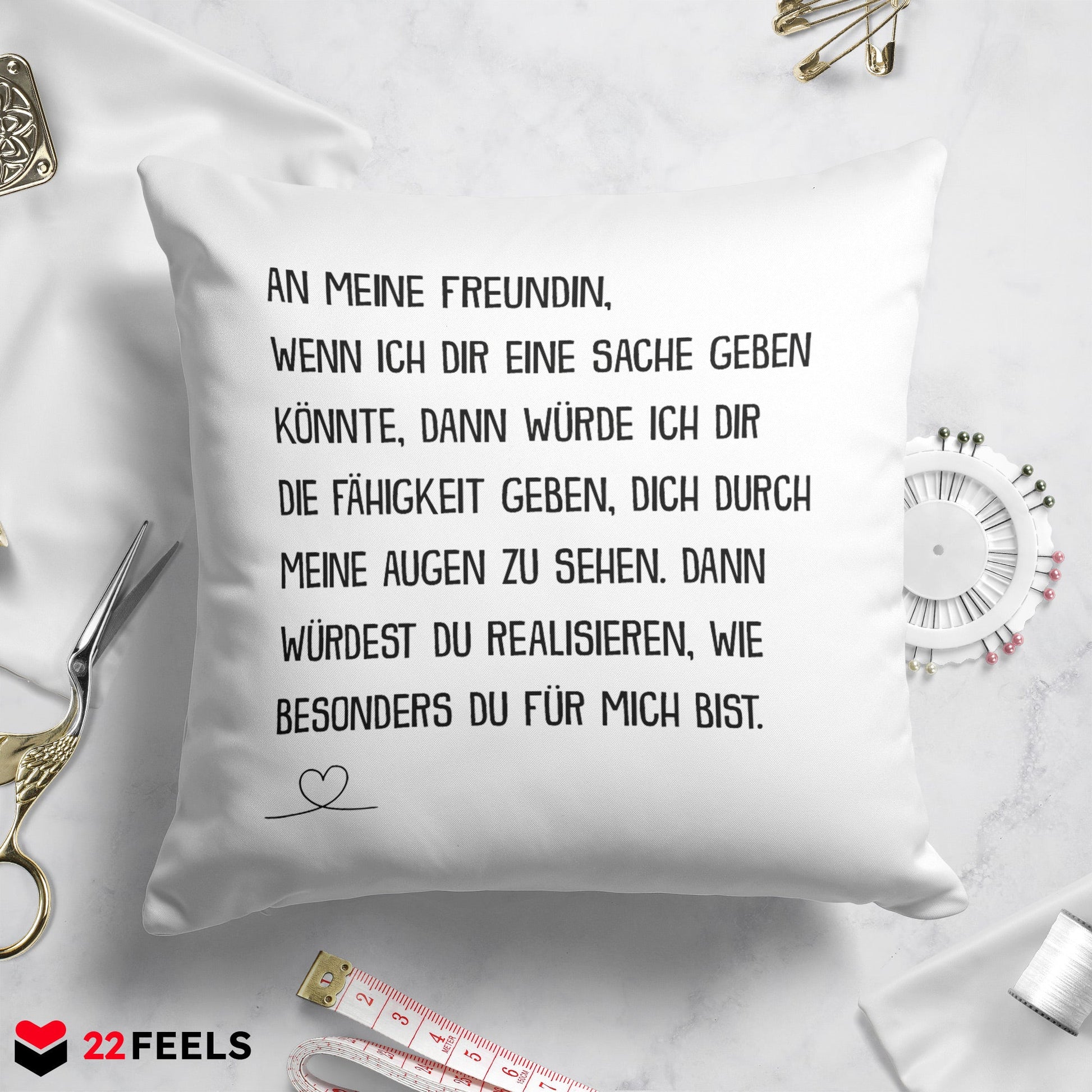 22Feels® Freundin Geschenk zum Jahrestag, Valentinstag etc. - Kissen mit Spruch (Weiss 40x40cm)-Kissen Weiss 40x40-22Feels