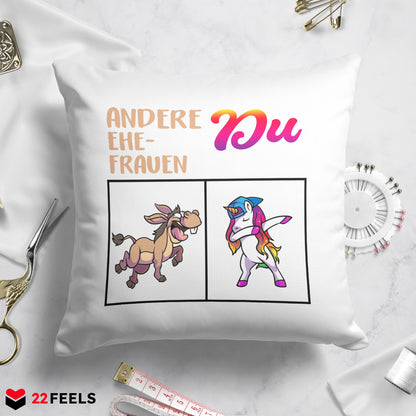 22Feels® Ehefrau Geschenk zum Hochzeitstag, Valentinstag etc. - Kissen mit Spruch (Weiss 40x40cm)-Kissen Weiss 40x40-22Feels