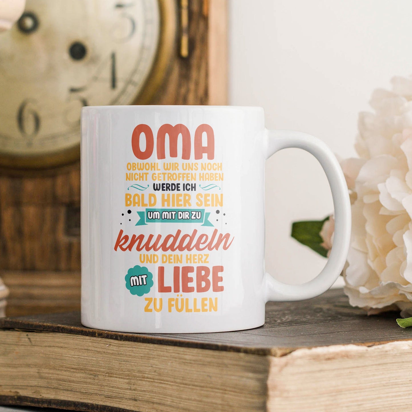 22Feels® Geschenk für werdende Grossmütter - Du Wirst Oma Tasse mit Spruch: Obwohl wir uns noch nicht getroffen haben (Weiss, 320ml)-Weisse Tasse 320ml-22Feels