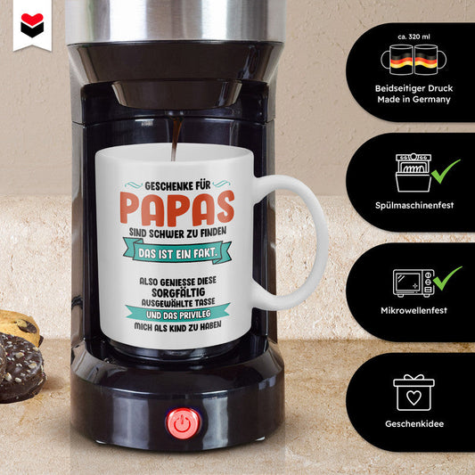 22Feels® Geschenk für Papas - Tasse mit Spruch: Geschenke Sind Schwer Zu Finden (Weiss, 320ml)-Weisse Tasse 320ml-22Feels