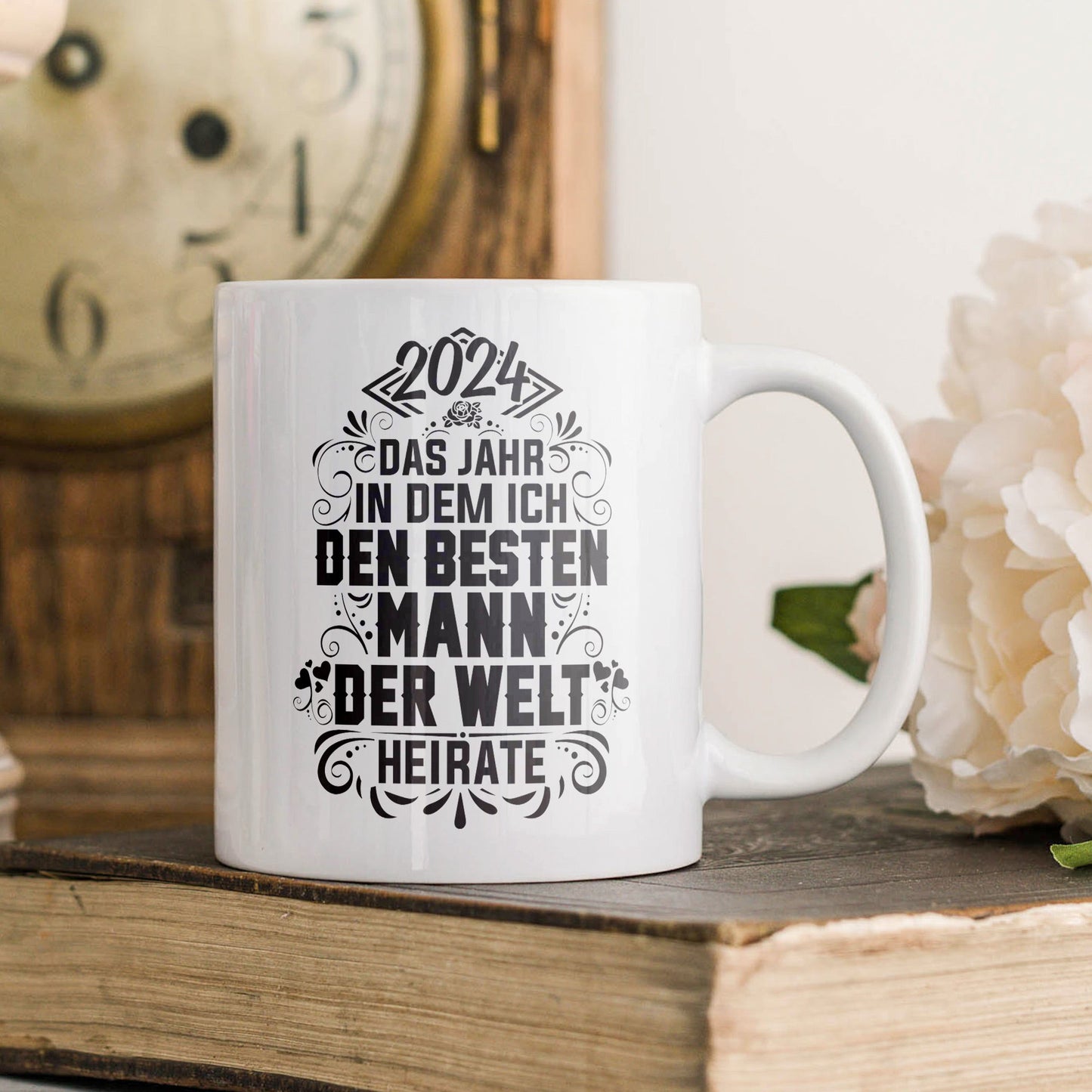 22Feels® Verlobungsgeschenk für 2024 Bräute - Bride To Be Tasse mit Spruch (Weiss, 320ml)-Weisse Tasse 320ml-22Feels