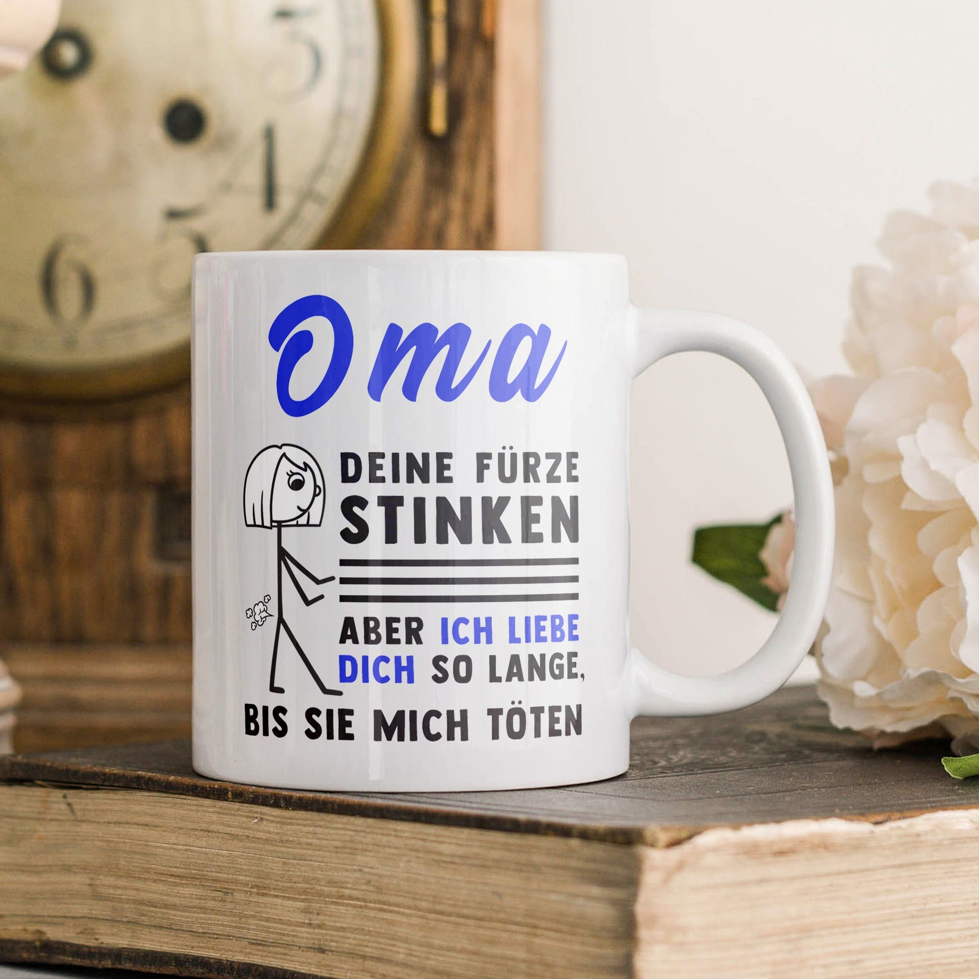 22Feels® ORIGINAL Geschenk-Tasse mit Spruch - Oma, Deine Fürze Stinken (Weiss, 320ml)-Weisse Tasse 320ml-22Feels