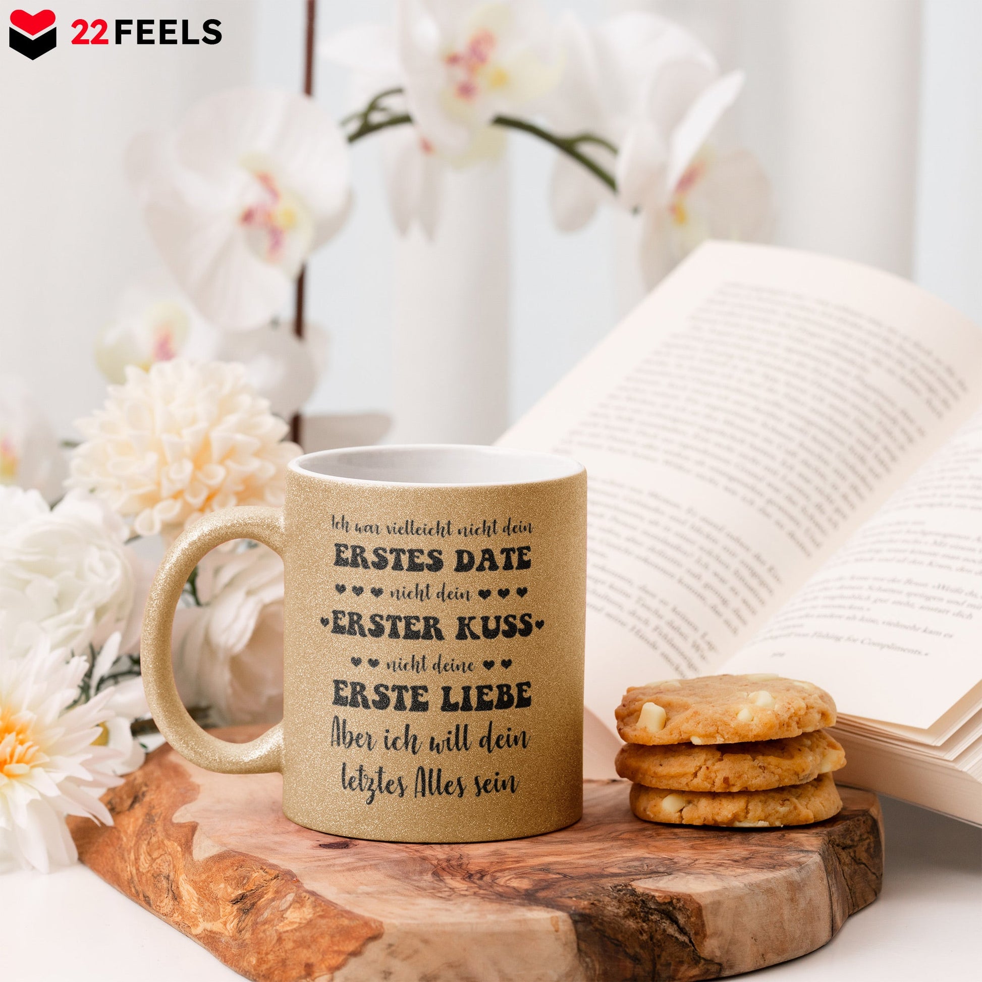 22Feels® Geschenk zur Verlobung - Glitzertasse mit Spruch (Gold, 320ml)-Glitzertasse Gold 320ml-22Feels