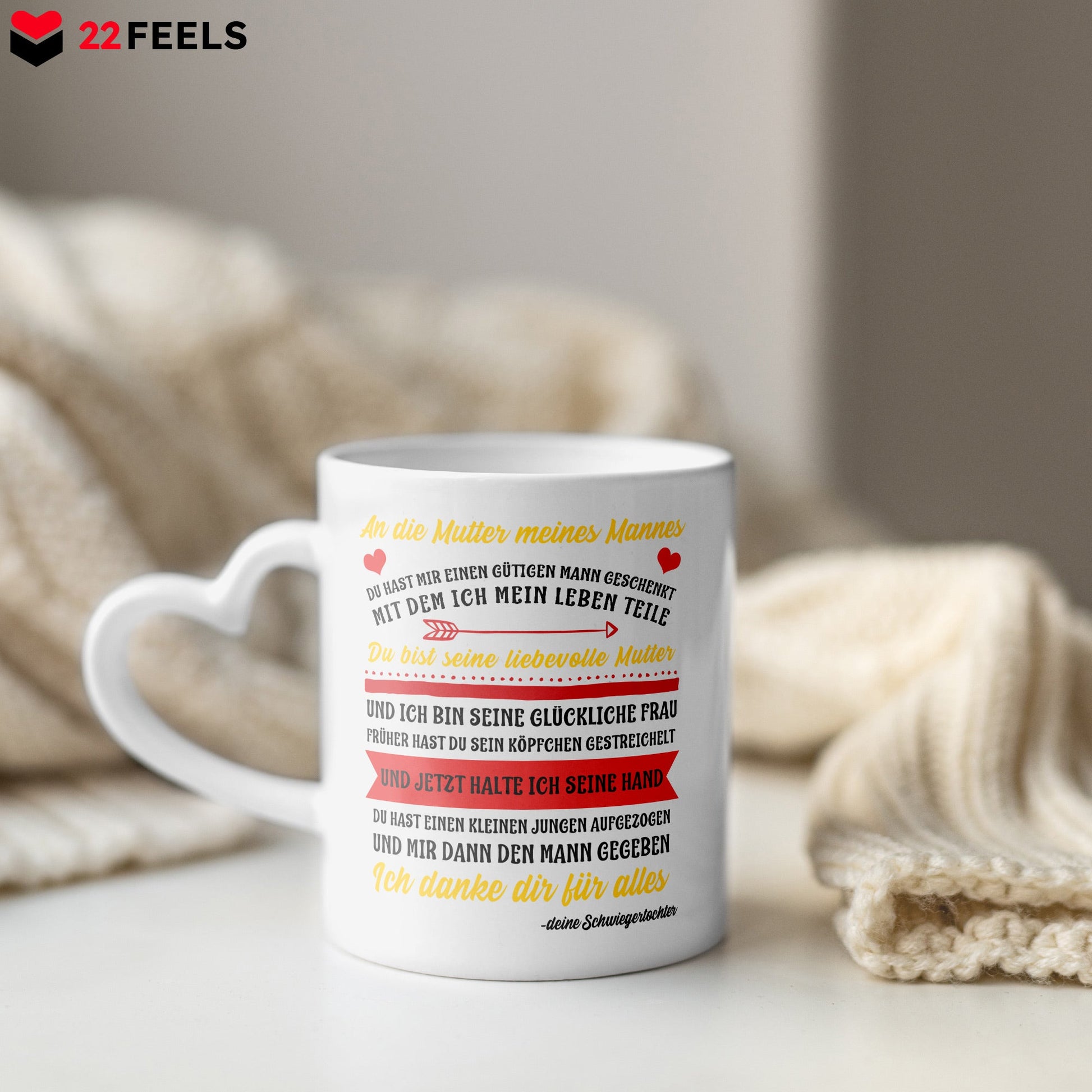 22Feels® Schwiegermutter Geschenk von Schwiegertochter bzw. Braut - Tasse mit Spruch: An die Mutter meines Mannes (Herzhenkel, Weiss, 320ml)-Tasse Weiss Herzhenkel 320ml-22Feels
