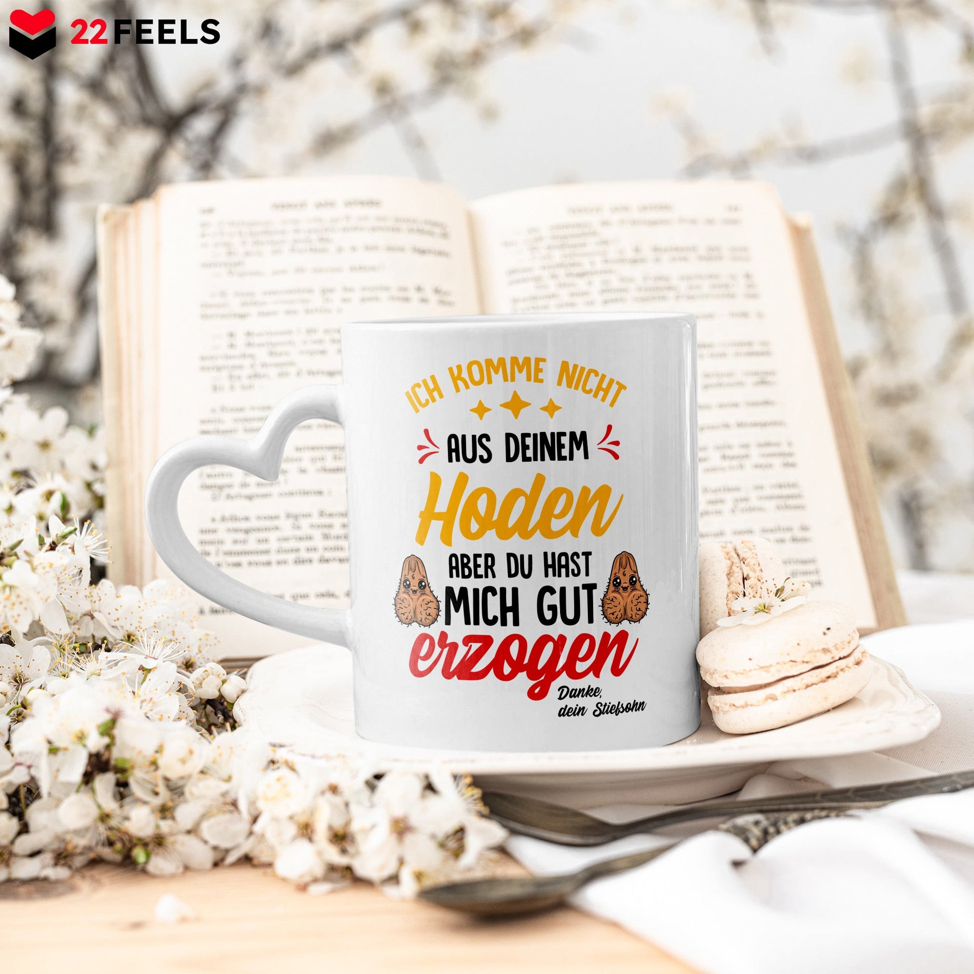 22Feels® Stiefvater Geschenk von Stiefsohn - Tasse mit Spruch: Gut Erzogen (Herzhenkel, Weiss, 320ml)-Tasse Weiss Herzhenkel 320ml-22Feels