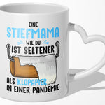 22Feels® Stiefmutter Geschenk - Tasse mit Spruch: Seltener als Klopapier (Herzhenkel, Weiss, 320ml)-Tasse Weiss Herzhenkel 320ml-22Feels