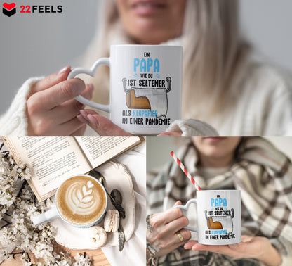 22Feels® Geschenk für Papas - Tasse mit Spruch: Seltener als Klopapier (Herzhenkel, Weiss, 320ml)-Tasse Weiss Herzhenkel 320ml-22Feels