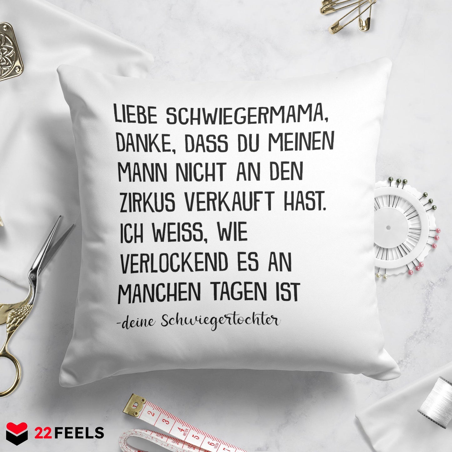 22Feels® Schwiegermutter Geschenk von der Schwiegertochter bzw. Braut - Kissen mit Spruch (Weiss 40x40cm)-Kissen Weiss 40x40-22Feels