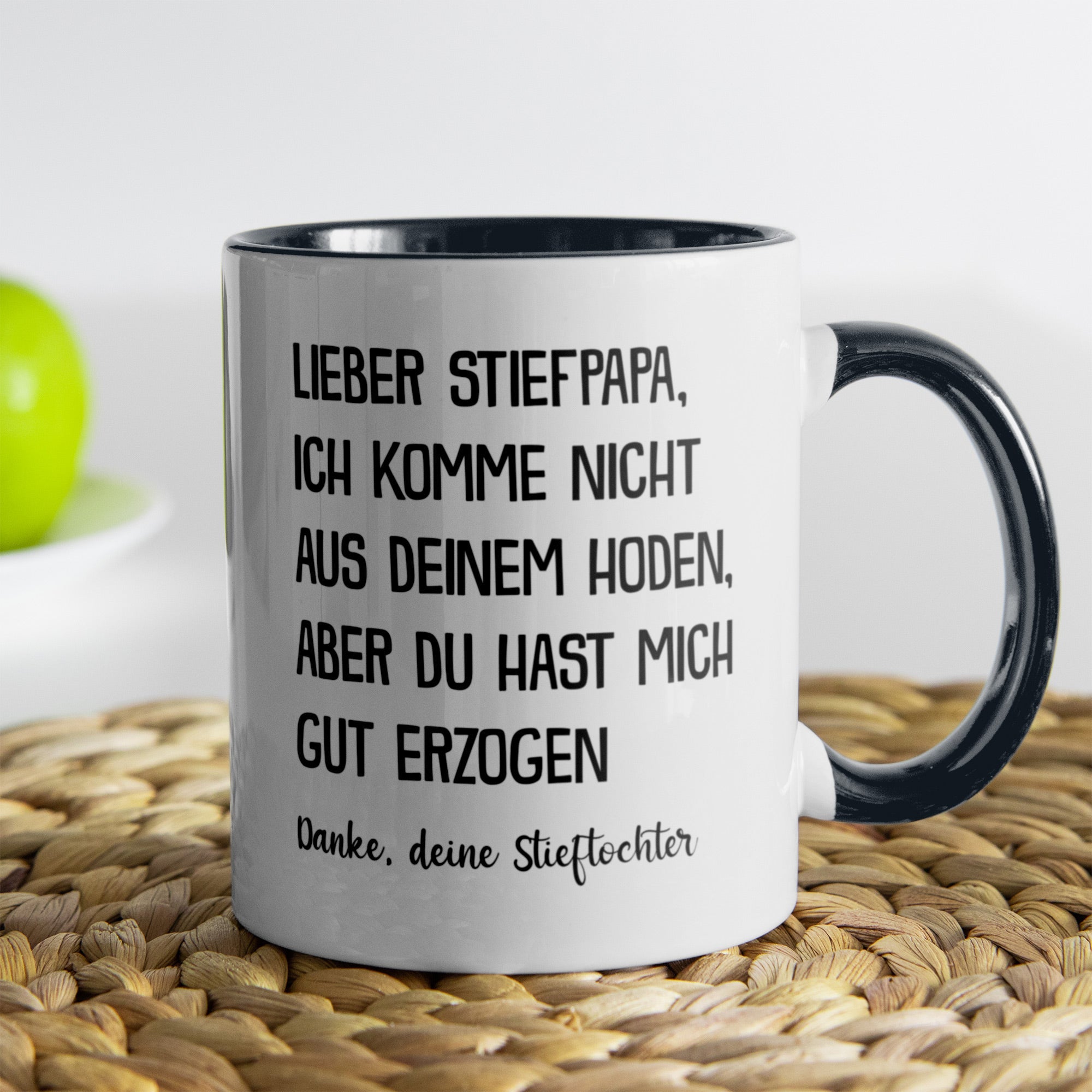 22Feels® Stiefvater Geschenk von Stieftochter - Tasse mit Spruch (Weiss-Schwarz, 320ml)-TwoTone Tasse Weiss-Schwarz 320ml-22Feels