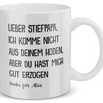 22Feels® Geschenk für Stiefpapas - Tasse mit Spruch: Gut Erzogen (Weiss, 320ml)-Weisse Tasse 320ml-22Feels