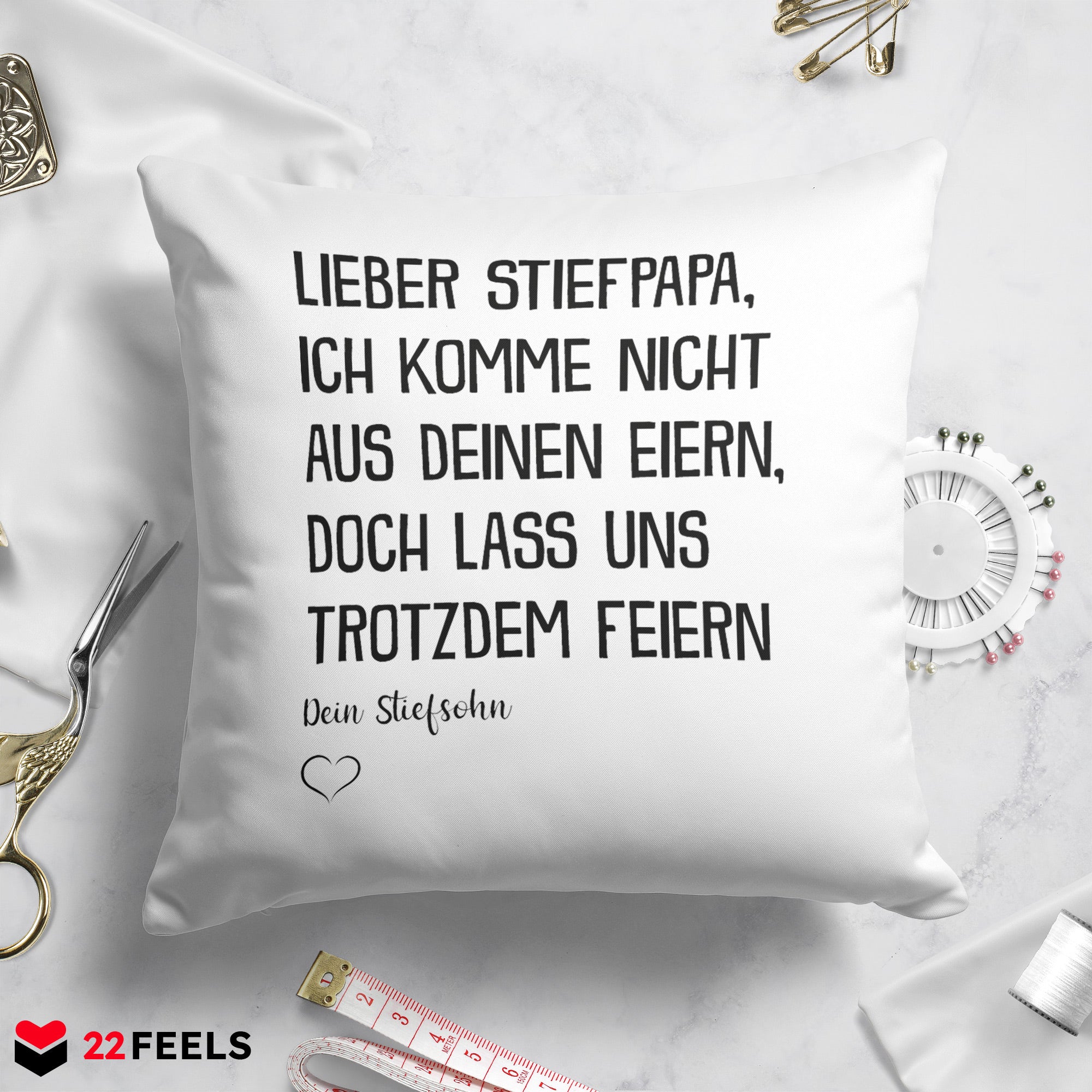22Feels® Stiefvater Geschenk - Kissen mit Spruch (Weiss 40x40cm)-Kissen Weiss 40x40-22Feels
