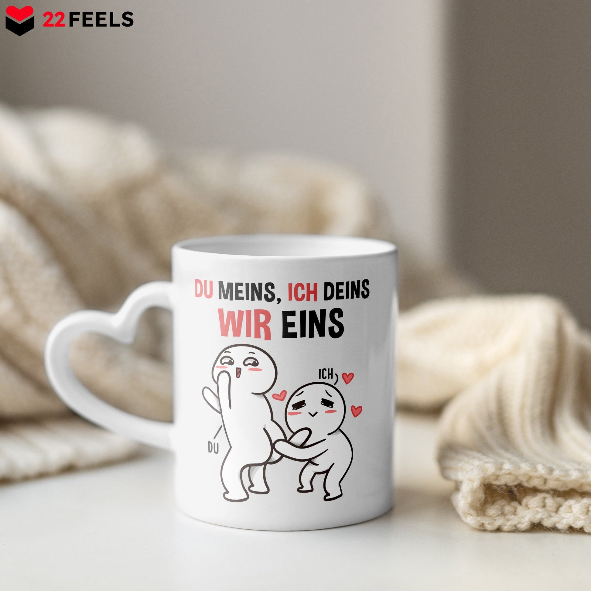 22Feels® Paar Geschenk zum Jahrestag, Hochzeitstag, Valentinstag etc. - Tasse mit Spruch: Du Meins, ich Deins, Wir Eins (Herzhenkel, Weiss, 320ml)-Tasse Weiss Herzhenkel 320ml-22Feels