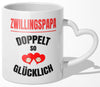 22Feels® Geschenk für Zwillingsväter - Tasse mit Spruch: Doppelt So Glücklich (Herzhenkel, Weiss, 320ml)-Tasse Weiss Herzhenkel 320ml-22Feels
