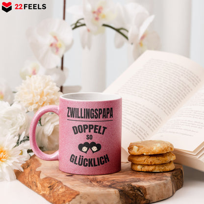 22Feels® Geschenk für Zwillingsväter - Glitzertasse mit Spruch: Doppelt So Glücklich (Pink, 320ml)-Glitzertasse Pink 320ml-22Feels