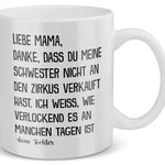 22Feels® Geschenk für Mama von Tochter - Tasse mit Spruch: Zirkus Schwester (Weiss, 320ml)-Weisse Tasse 320ml-22Feels